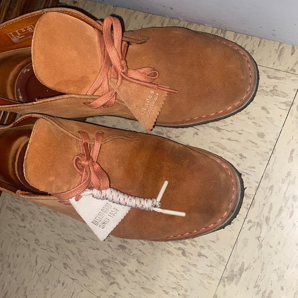 Clark’s Desert Boot Size 9